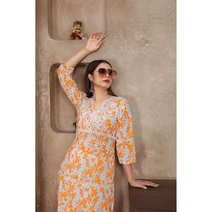 ÚLTIMO ESTAMPADO DIGITAL DE ALGODÓN CON CHIKANKARI TRABAJO KURTI CON PALAZZO PEACH - Product Image 4