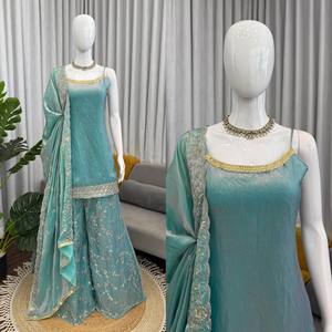 Kurti et palazzo brodés, style mariage et fêtes, avec dupatta fantaisie et décorations. - Product Image 2