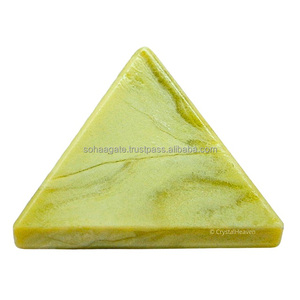 Prix bon marché et qualité merveilleuse sur les pyramides de cristal serpentine en pierre naturelle d'agate de Soha pour l'énergie de guérison et la décoration en vente - Product Image 3