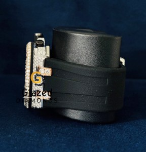 Reloj Cronógrafo Hip Hop de Dos Tonos con Esfera de Moissanita y Diamantes Redondos Brillantes en Correa de Goma Negra - Product Image 5