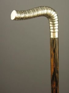 Canne de marche artisanale en corne de buffle avec poignée en bois, canne de marche traditionnelle vintage - Product Image 4