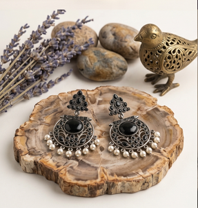 DIVYORO ONYX จี้มุกทรงสามเหลี่ยม CHANDBALIS - Product Image 4