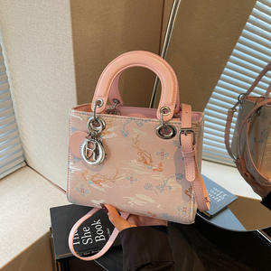 Sac à main de style chinois haut de gamme Princesse Diana, sac fourre-tout brodé polyvalent pour femmes, nouveau style 2026. - Product Image 3