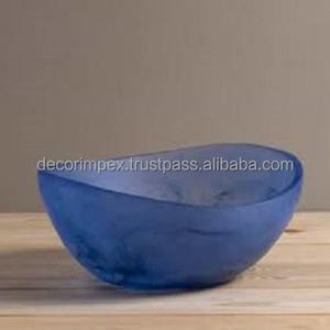 Cuenco redondo decorativo. Este cuenco de resina hecho a mano puede servir como un centro de mesa llamativo o un artículo funcional para varios usos. - Product Image 6