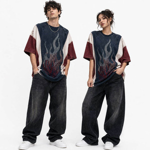 T-shirt Homme Personnalisé Vintage Délavé à Panneaux Contrastants, Imprimé Flamme Strass, Slogan Avant et Arrière, Texte Manches, Trous Déchirés, Coupe Oversize Streetwear - Product Image 4