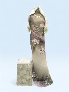 Conjunto Premium Dirac Suizo Floral Negro y Rosa - Elegante Traje Tradicional Somalí con Chal y Borde a Juego - Product Image 4