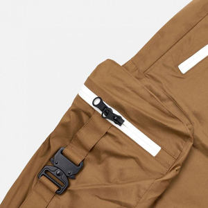 Pantalones cortos cargo de nailon para hombre High Street, bordados y teñidos lisos, los más vendidos para la nueva temporada, ideales para el trabajo y estilo urbano. - Product Image 6