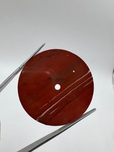 Esfera de reloj de jaspe rojo de 37 mm, pulida por un lado, 1 mm de grosor, con orificio central de 2 mm - Product Image 4