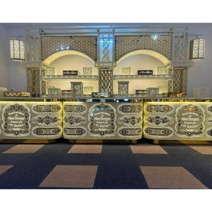 Comptoir de buffet en acier inoxydable doré pour la restauration - Product Image 1