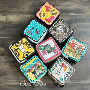 Caja de joyería de cuero de vaca con pelo, hecha a mano y con grabado artesanal, diseño occidental pintado a mano, estuche de almacenamiento con cremallera de cuero genuino, regalo. - Product Image 1