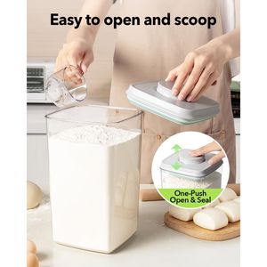 กล่องเก็บอาหารฝาปิดสุญญากาศ 130 มล. พร้อมที่ตัก และกล่องขนมขนาด 4 ลิตร/4.2 ควอร์ต ปลอดสาร BPA ชุดเก็บซีเรียล ข้าว แป้ง พาสต้า 2 ชิ้น - Product Image 2