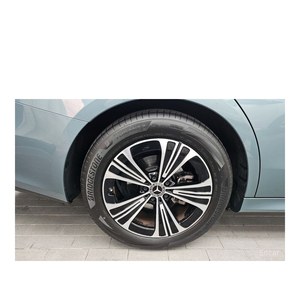 Mercedes-Benz Classe E E200 Avantgarde 2024, 9 239 km, Volant à Gauche, Boîte Automatique, Caméra Arrière - Product Image 5