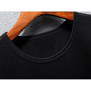 Camiseta de punto negra de manga corta para hombre con pedrería, cuello redondo, diseño casual, corte regular, estilo urbano, 100% algodón transpirable - Product Image 5