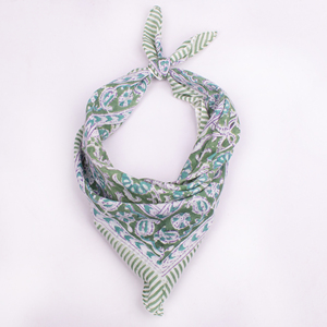 Bandana Premium Personnalisé en Coton Imprimé Floral Écologique à Nouer – Tissu Naturel de Haute Qualité, Doux pour la Peau et Élégant - Product Image 1