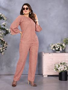 Collection Festive Décontractée Haut et Bas pour Femme en Tissu Importé Élégant - Product Image 1