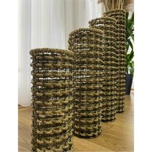 Vase à fleurs en rotin tressé à la main, vase sur pied en fil métallique rustique, écologique, style bohème, pour plantes séchées, décoration de salon - Product Image 3