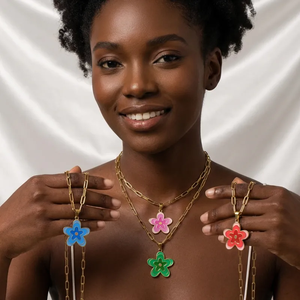 Collar Casual con Flores para Mujer en Acero Inoxidable 304 con Baño de Oro de 0.03µm de Espesor e Incrustaciones de Circonio con Cadena Tipo O - Product Image 5