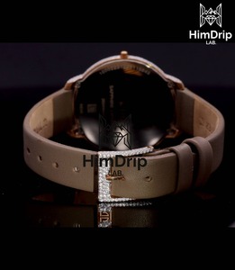Montre à quartz personnalisée de qualité supérieure, cadran rond, bracelet en cuir, montre-bracelet de luxe tendance pour hommes et femmes, disponible à la vente - Product Image 5