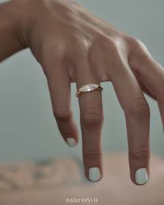 Bague en diamant taille marquise pour femme, or 14 carats, style classique, certifiée IGI - Product Image 6