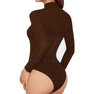 Ropa Urbana de Moda, Diseño Elegante y Suave al Tacto, Traje de Mujer a la Moda para Uso Diario, Perfil Cómodo y Moderno, Venta al Por Mayor - Product Image 3
