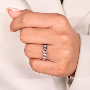 Anillo de Oro Amarillo de 14K con 5 Piedras en Forma de Corazón, 0.45CT, Claridad E VS1, Engaste de Bisel, Anillo de Boda para Mujer, Joyería Fina de Oro, Anillo con Diamante Cultivado en Laboratorio - Product Image 1