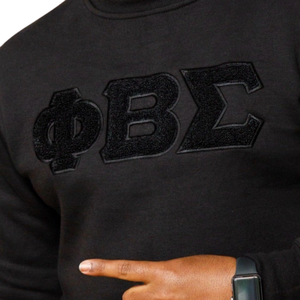 Sweat-shirt en chenille noir Phi Beta Sigma pour homme, col rond, lettres grecques, pull de fraternité haut de gamme, broderie tonale, coupe classique - Product Image 4