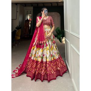 Elegante Lehenga Choli y Dupatta de Seda Pesada con Estampado Digital Patola Rani - Product Image 1