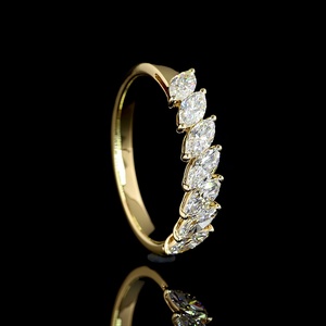 Bague d'éternité vintage en or massif 18 carats avec diamant de laboratoire certifié IGI 1 carat taille marquise, bague de mariage inclinée est-ouest - Product Image 2