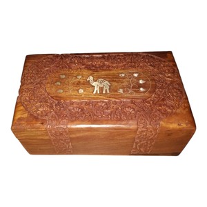 Caja de Joyería de Madera Tallada a Mano con Incrustaciones de Latón para Guardar Anillos y Collares, Organizador Rectangular Pulido para Joyas - Product Image 1