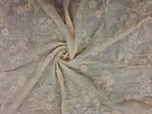 Tela Bordada con Cordón de Algodón Blanco de Alta Calidad Premium – Diseño Floral con Trabajo Dori 3D, 100% Algodón Puro, Teñible para Vestidos - Product Image 2