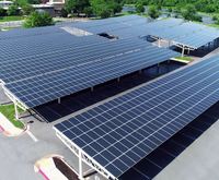 Structure de carport solaire avec panneaux, galvanisée à chaud, résistance au vent 130 km/h et au neige 1,5 KN/m², pour usage extérieur