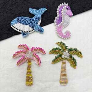 Superbe broche Nuage de pluie bleu, broderie de perles de verre, épinglette météo pour femme, décoration pour vêtements, manteaux et chapeaux, sélection - Product Image 6