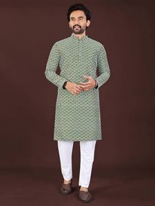 Kurta pour homme coupe droite brodée en coton premium et artisanat traditionnel - Product Image 4