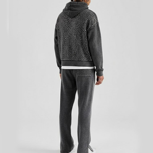 ชุดเซ็ตเสื้อผ้าผู้ชายแบบมีโลโก้ประดับเพชรเทียมสั่งทำพิเศษ (OEM) ชุดวอร์ม 2 ชิ้น เสื้อฮู้ดดี้และกางเกงขายาวระบายอากาศได้ดี - Product Image 2