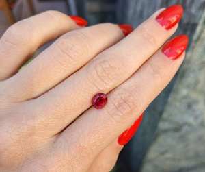 Rubí Rojo Corte Ovalado, Piedra Suelta Natural y Sintética, Tamaños Personalizados para Anillos y Colgantes - Product Image 2