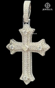 Pendentif Croix Personnalisé Entièrement Sertie de Diamants, Bijou Hip Hop Tendance, Provenant d'un Fournisseur Indien - Product Image 2