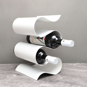Porte-bouteilles d'angle moderne en métal pour bouteilles de vin et verres, écologique, fait main, prêt pour les fêtes, décoration intérieure - Product Image 5