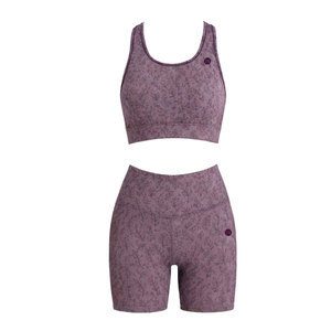 Ensemble de sport côtelé sans couture tendance pour femme – Tenue de fitness athlétique extensible deux pièces - Product Image 4
