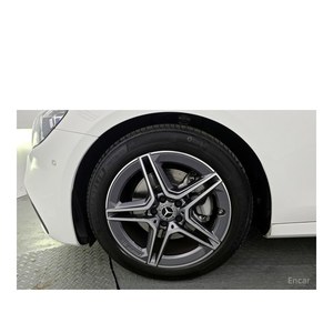Mercedes-Benz Clase E E250 AMG Line Septiembre 2022 14.519 km Norma de Emisiones Euro V Caja de Cambios Automática Asientos de Cuero Volante a la Izquierda - Product Image 5
