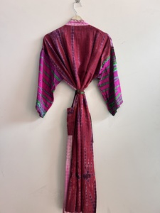 Kimono vintage de seda suave y cómodo, hecho a mano, teñido a mano, bata larga, pareo de playa - Product Image 6