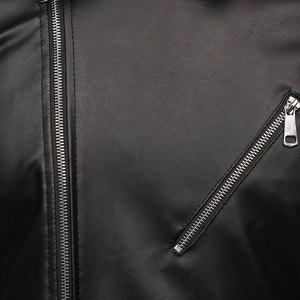 Blouson moto en cuir noir pour homme, col rabattu, fermeture éclair, coupe ajustée, couleur unie, pour l'automne, manches classiques - Product Image 6