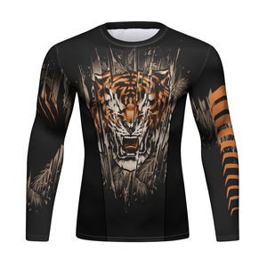 ชุดฝึกซ้อม MMA สำหรับผู้ชายแบบขายส่ง เสื้อรัดกล้ามเนื้อและกางเกงขาสั้นสำหรับฟิตเนส ยิวยิตสู การต่อสู้ และชุดต่อสู้ - Product Image 3