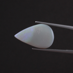 Ópalo Natural Blanco de Buena Calidad Certificado por IGI, Gema Suelta de 11.50 Quilates, Corte Pera 23x14mm, Corte a Mano, Forma de Lágrima, Pulido Luminoso - Product Image 1