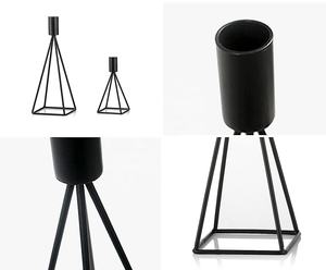 Bougeoir conique structuré géométrique noir moderne Bougeoir décoratif de table métallique de qualité supérieure Décoration de Noël et d'événements - Product Image 4