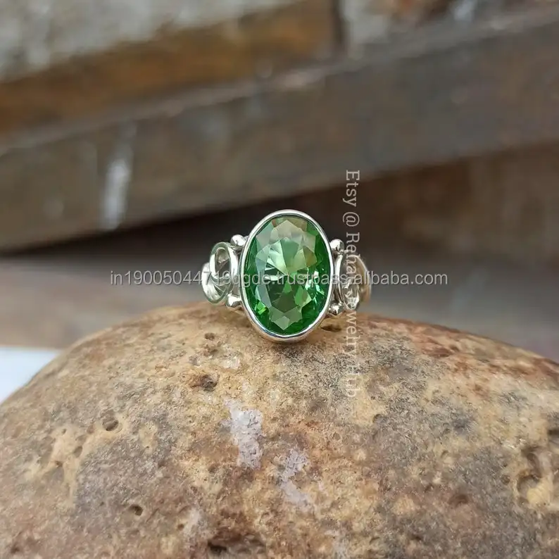 Joyería fina de moda 925 plata esterlina forma ovalada Natural verde oliva peridoto piedra preciosa anillo Unisex accesorio del fabricante