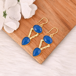 Boucles d'oreilles pendantes en laiton plaqué or avec pierre précieuse calcédoine bleue naturelle, bijoux faits à la main pour femmes - Product Image 2