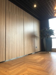 SUPER VENTAS: Piso SPC Herringbone Vfloor, Sistema de Bloqueo Valinge, Resistente al Agua y al Sonido, con Revestimiento IXPE - Product Image 3
