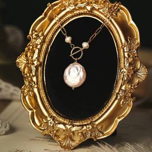 Collar de Nácar de Perla Ligera de Lujo con Cadena Versátil para Clavícula, Diseño de Flor de Piedra Natural, Moderno y Elegante - Product Image 4