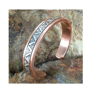 Bracelet de manchette en cuivre unisexe fait à la main Bracelet magnétique réglable en cuivre pur avec 6 aimants de haute qualité produit d'artisanat en métal - Product Image 4