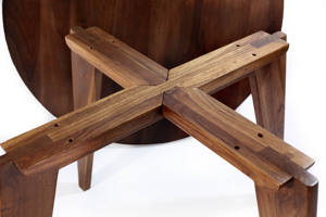 Table à manger ronde en bois de style moderne du milieu du siècle avec pieds coniques, table basse circulaire en bois massif pour salon et bureau - Product Image 3